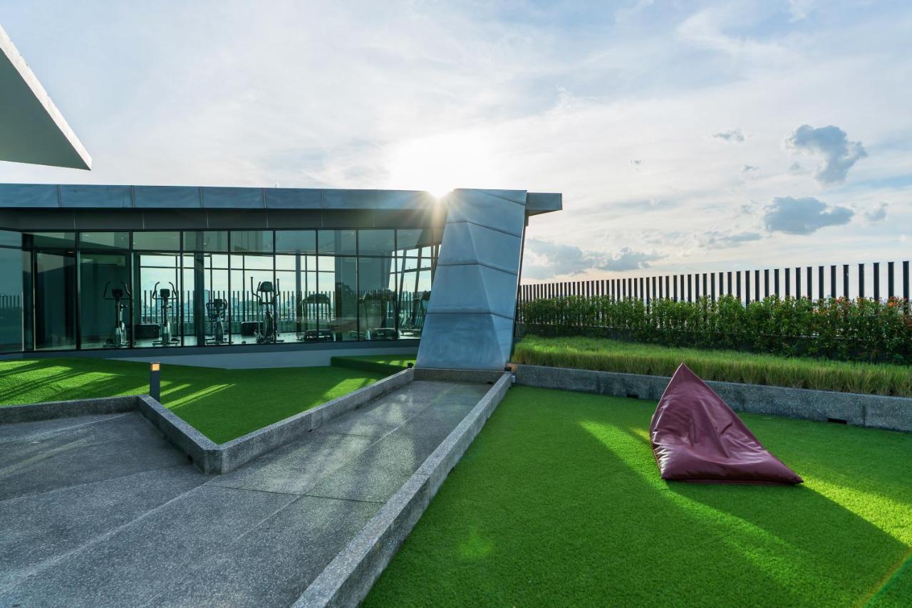 De Botan Srinakarin Hotel & Residence Bangkok Exterior foto